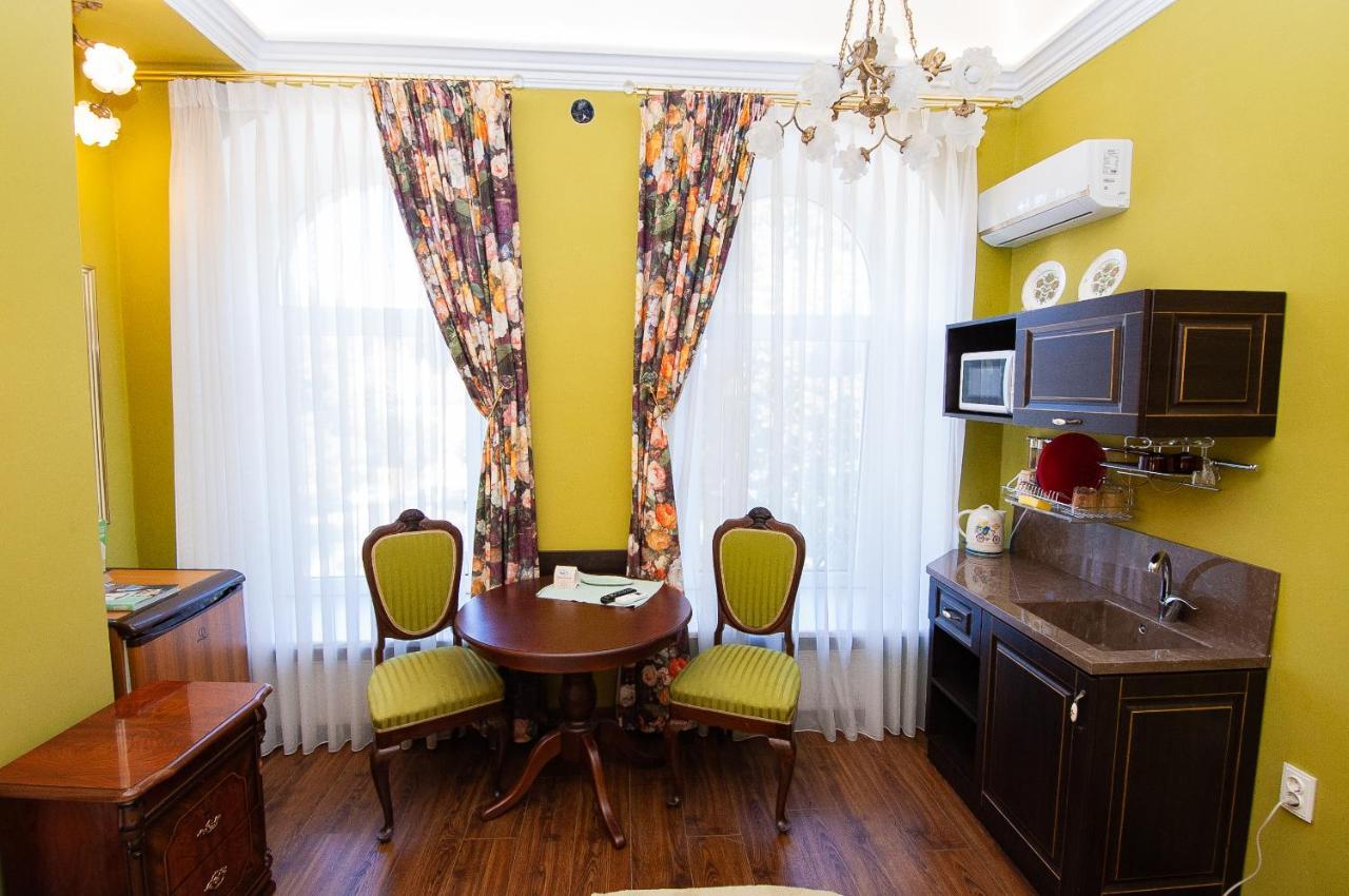 Art Suites Near Deribasovskaya Odessa Exterior foto